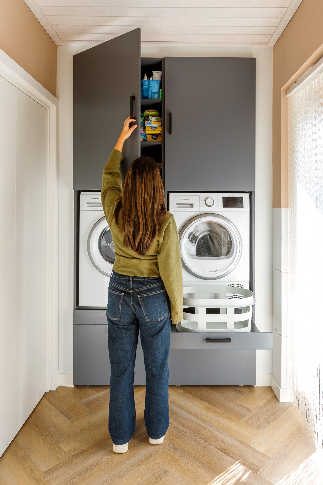 Wasmachine en droger ombouw: een georganiseerde wasruimte!