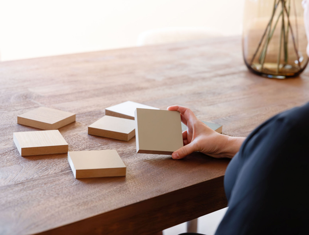 Vergelijk thuis welke wasmachine kast bij jou past met onze kleurstalen