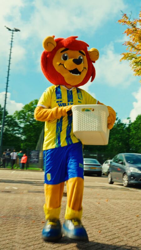 Ricky de leew x Wasombouw - samenwerking RKC Waalwijk. Wasmaschinekast bij de voetbalclub